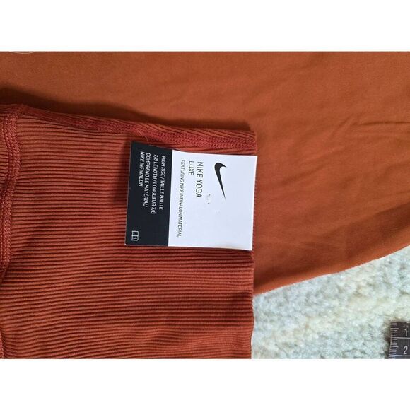 Nike Womens Yoga Luxe Layered 7/8 Leggings, Orange, M NWT - Picture 9 of 12